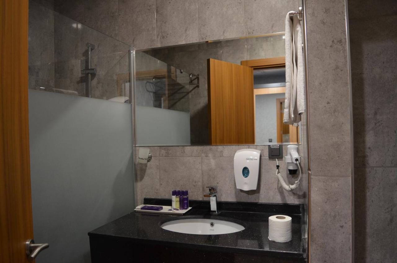 Lavanta Tepesi Hotel Ve Spor Tesisleri ブルドゥル エクステリア 写真