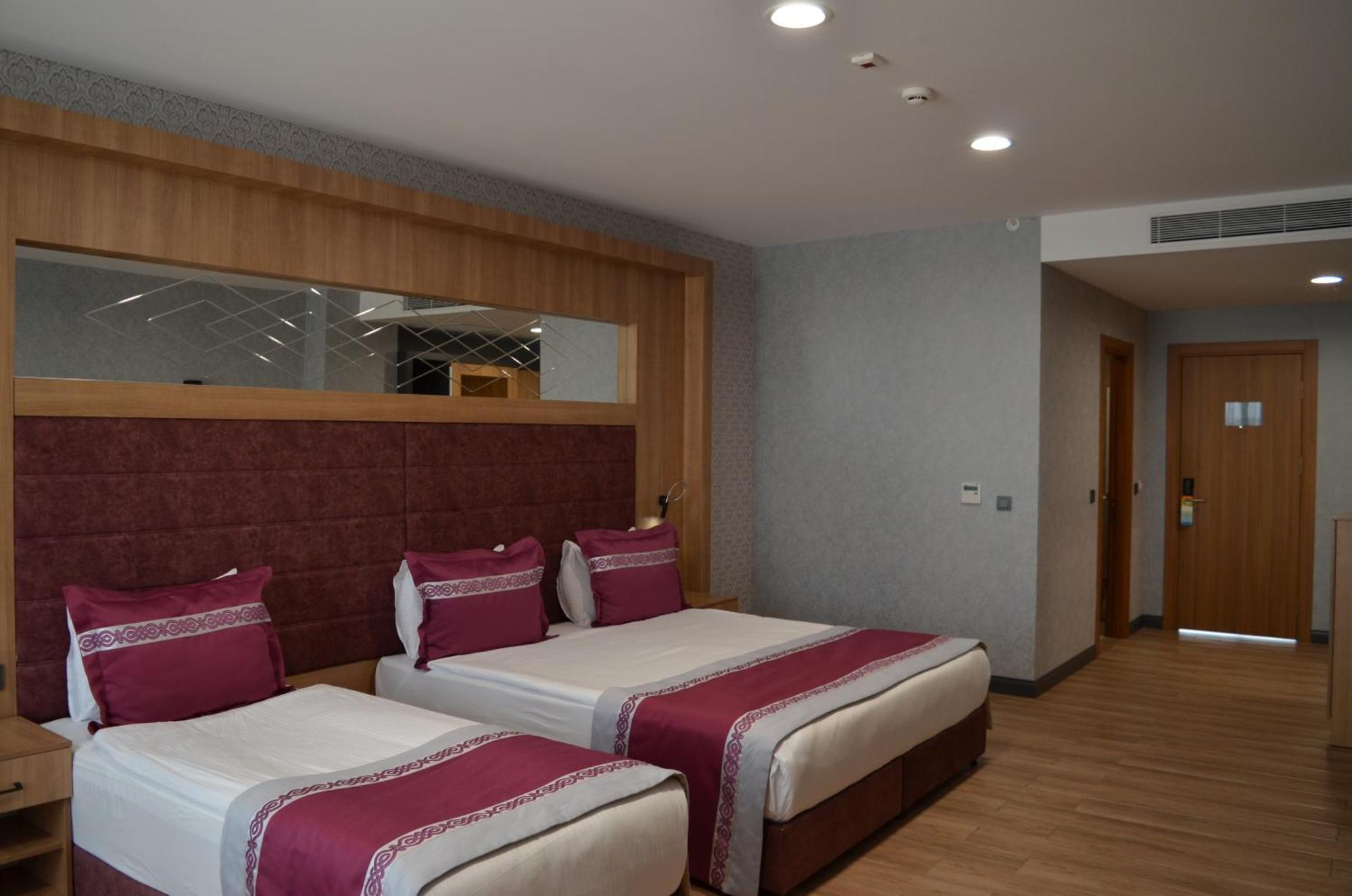 Lavanta Tepesi Hotel Ve Spor Tesisleri ブルドゥル エクステリア 写真